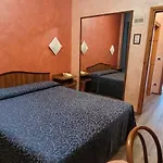 Paradiso Hotel 3*