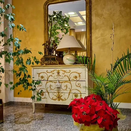 Paradiso Hotel 3*