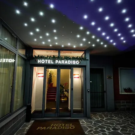 Paradiso Hotel 3*