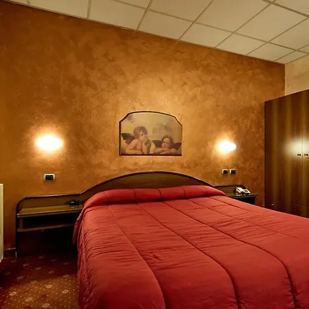 Paradiso Hotel 3*