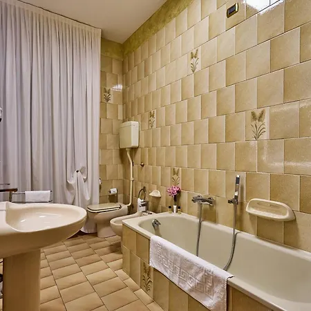 Paradiso Hotel Altedo